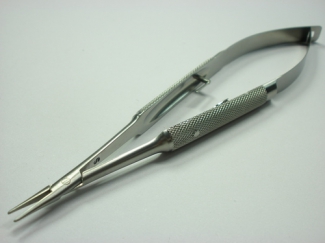 25221Barraquer-Needle-Holder.jpg